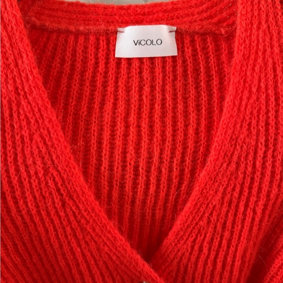 Vicolo Women's Vibrant Red-Orange Cropped Cardigan - Picture 5 of 7